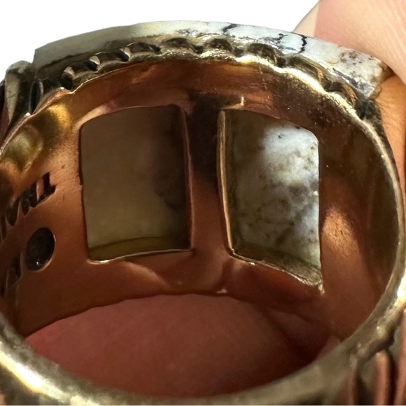 Barse Thailand Gold Tone Intricate Design White Howlite Stone Cocktail Ring Sz 8 - Picture 12 of 12